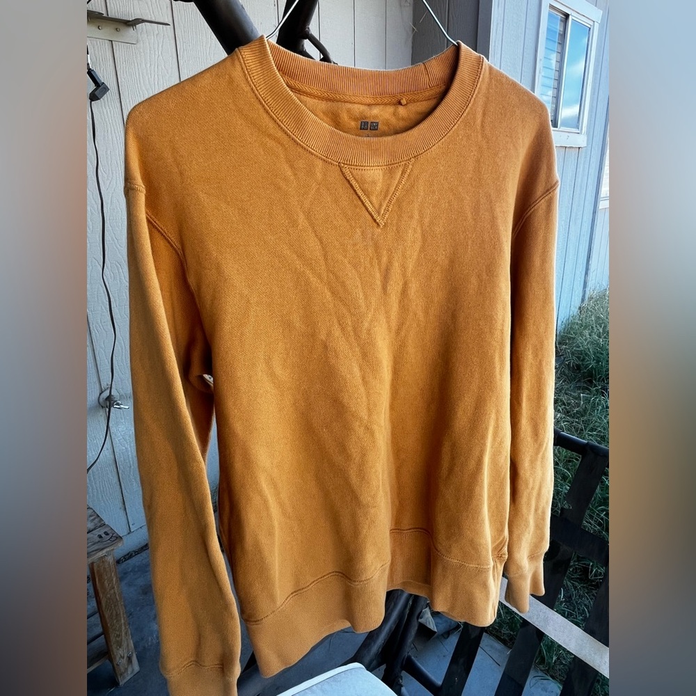 Men's Uniqlo Mustard Sweatshirt